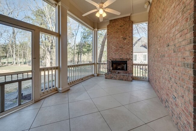 Building Photo - 1449 Willowbrooke Cir