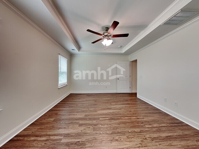 Building Photo - 300 Bering Ln