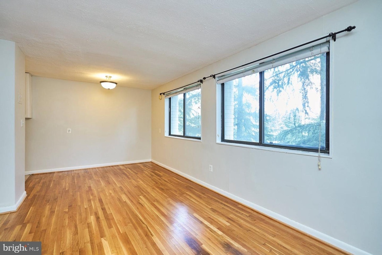 Building Photo - 2016 N Adams St