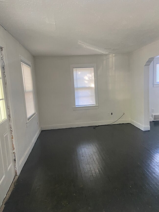 Building Photo - 1604 Homewild Ave