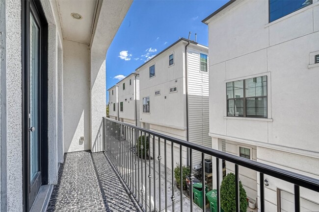 Building Photo - 2516 Bevis St