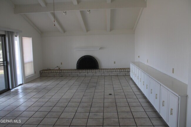 Building Photo - 3000 Parknorth Dr