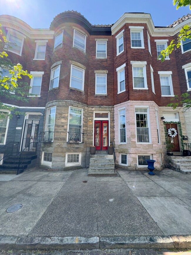 Primary Photo - 717 Newington Ave