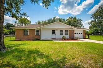 Building Photo - Newly Updated Home On Cul De Sac