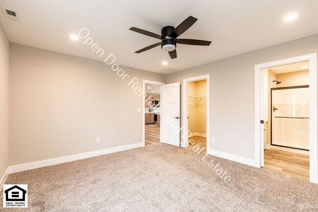 Building Photo - 10545 Old Leo Rd