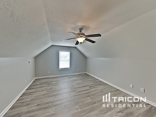 Building Photo - 586 Cameo Ct