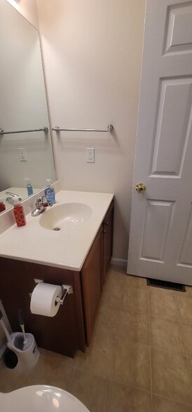 Building Photo - 1908 Heather Lea Dr