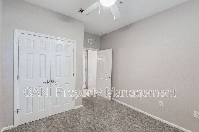 Building Photo - 2484 San Tecla St