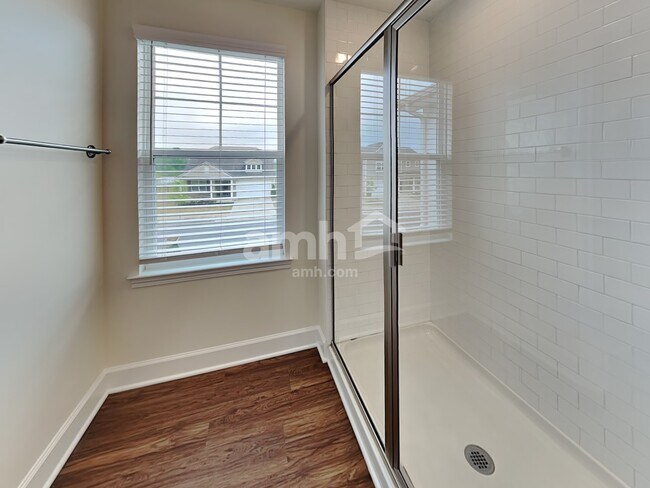 Building Photo - 4268 Longfellow Dr