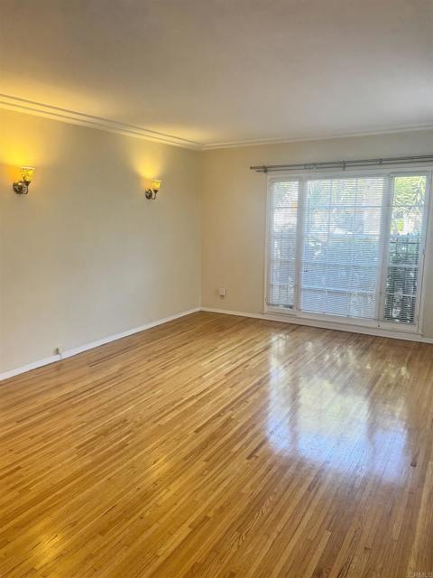 Primary Photo - 349 Hayworth Ave