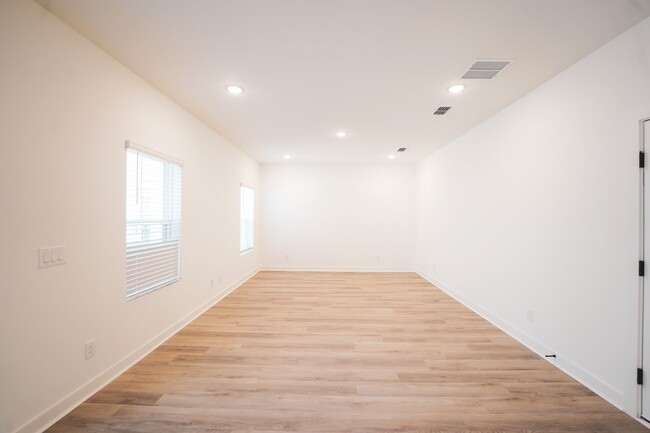 Building Photo - Coming Available!