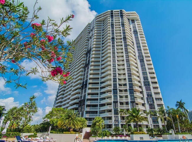 Building Photo - 1000 E Island Blvd
