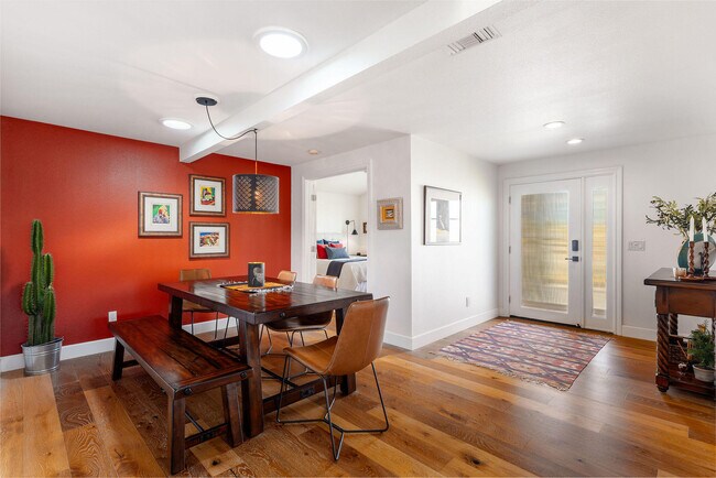 Building Photo - 48910 Noline Pl