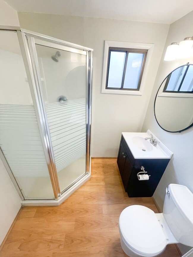 Building Photo - 3 Bedroom, 2 bath house in Moyina Heights