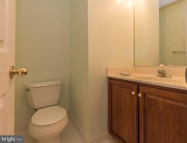 Building Photo - 117 Longpoint Way