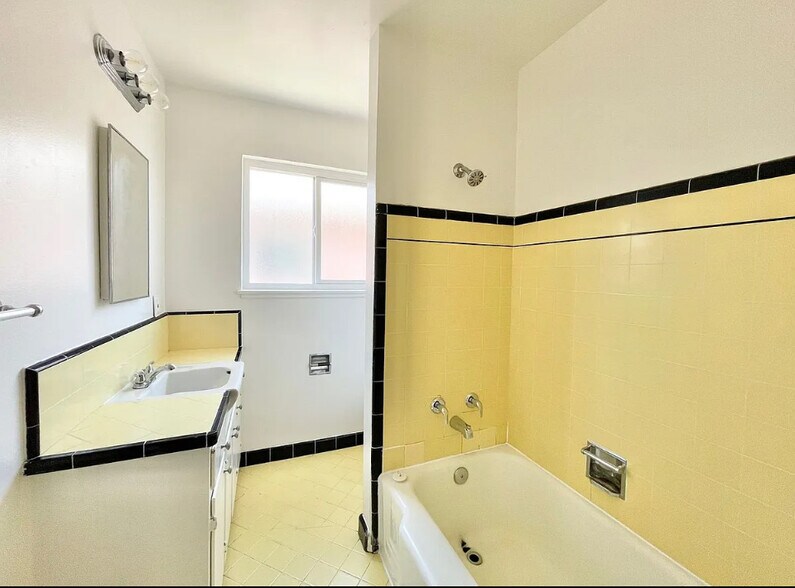 Building Photo - 6380 14th Ave