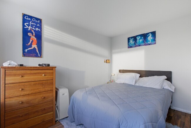 Building Photo - 1355 N Sandburg-303DD