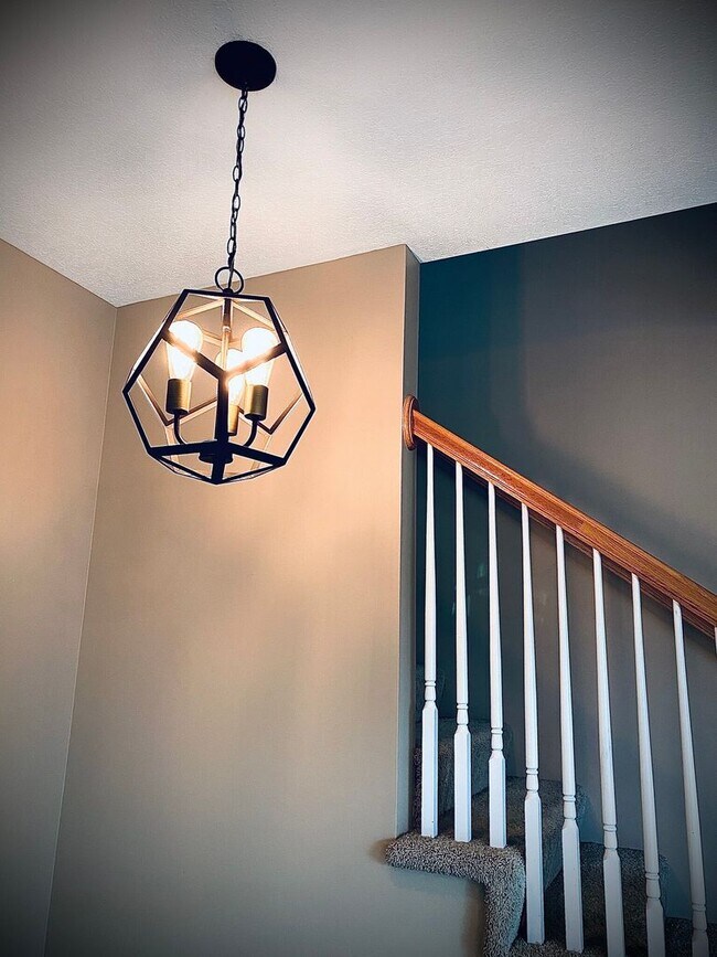 Building Photo - Spacious 3-Bed, 2.5-Bath Townhome in Ankeny, IA – Modern Comfort & Convenience!