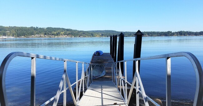 Building Photo - Scandia Waterfront! Furnished! Short lease September 9th-June 30th, 2027