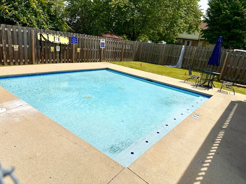 Building Photo - 7614 Pons Ln