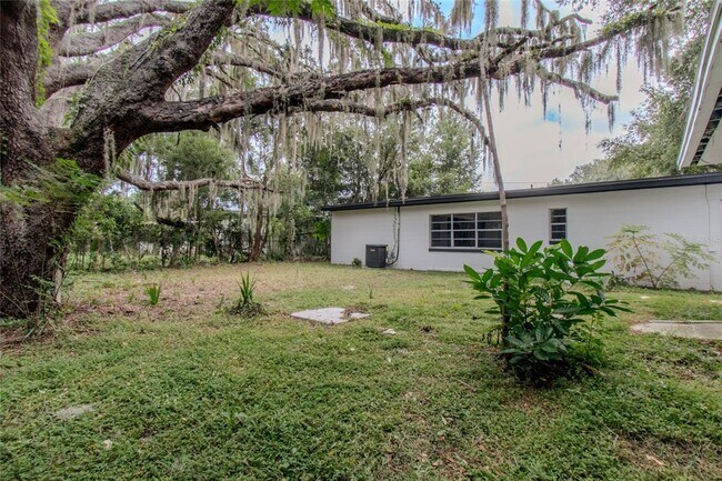 Building Photo - 906 San Domingo Rd