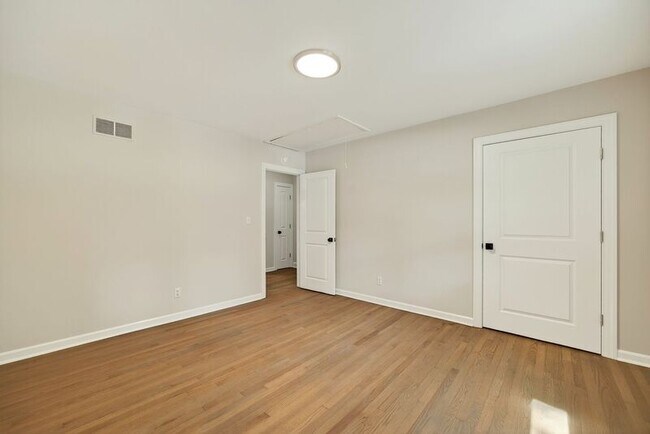 Building Photo - 251 Stribling Ave