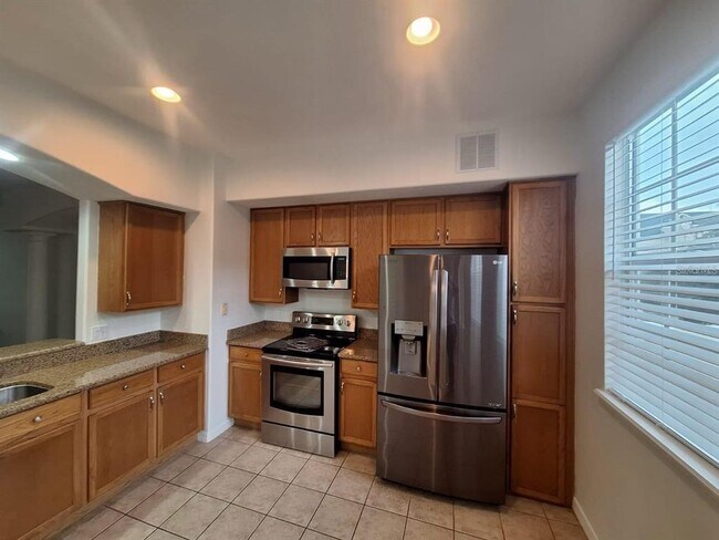 Building Photo - 1350 Chatfield Pl
