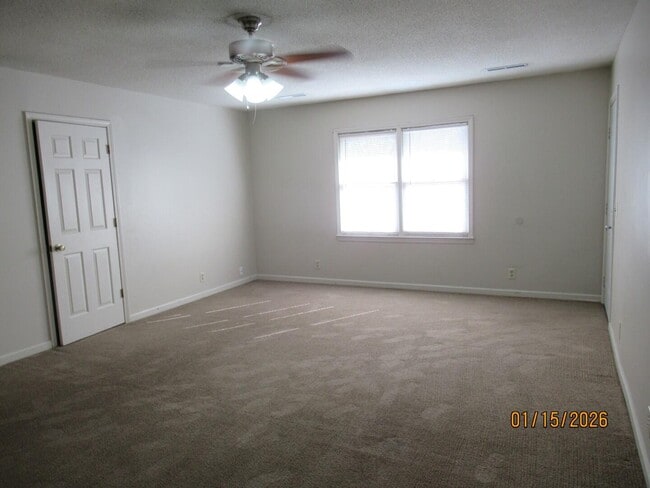 Building Photo - 174 Gertrude Dr