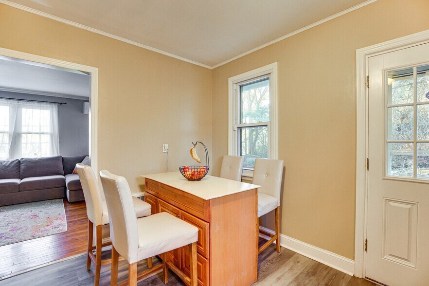 Building Photo - 199 S Rd