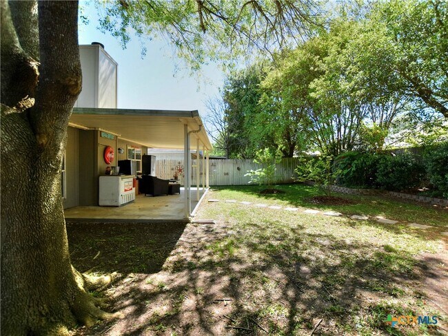 Building Photo - 4602 Waterbury Dr