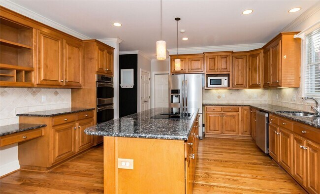 Building Photo - Waterfront Community Estate Home at Sterli...