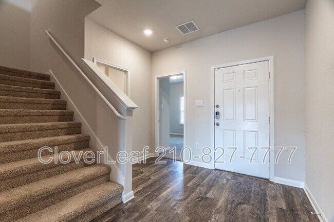 Building Photo - 2126 Silver Maple