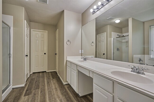 Building Photo - 274 Fairwind Trail Dr
