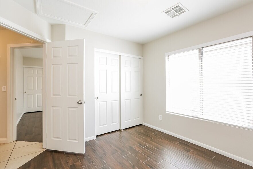 Building Photo - 6568 Duck Hill Springs Dr