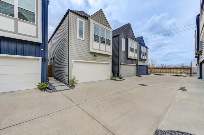 Building Photo - 2906 Stevens St