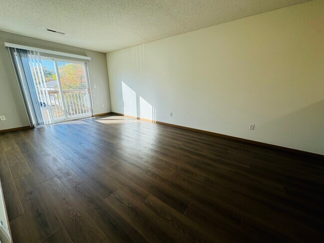 Building Photo - 245 Beaver Kreek Center