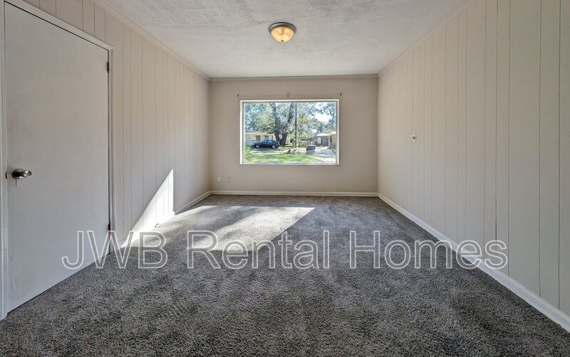 Building Photo - 6623 Granville Pl