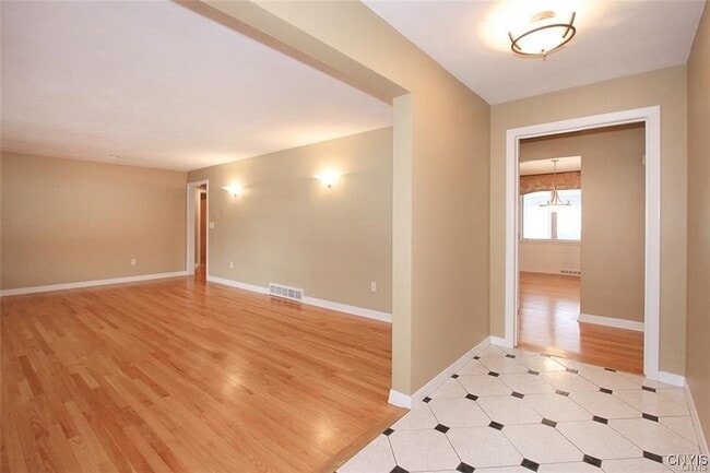 Building Photo - 101 Britain Rd