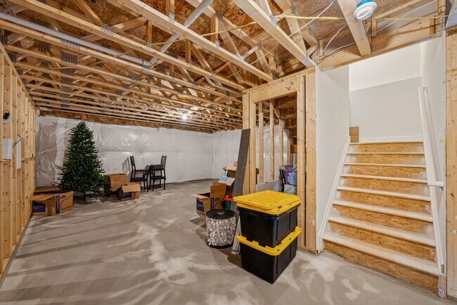 Building Photo - 101 Milvian Wy SE