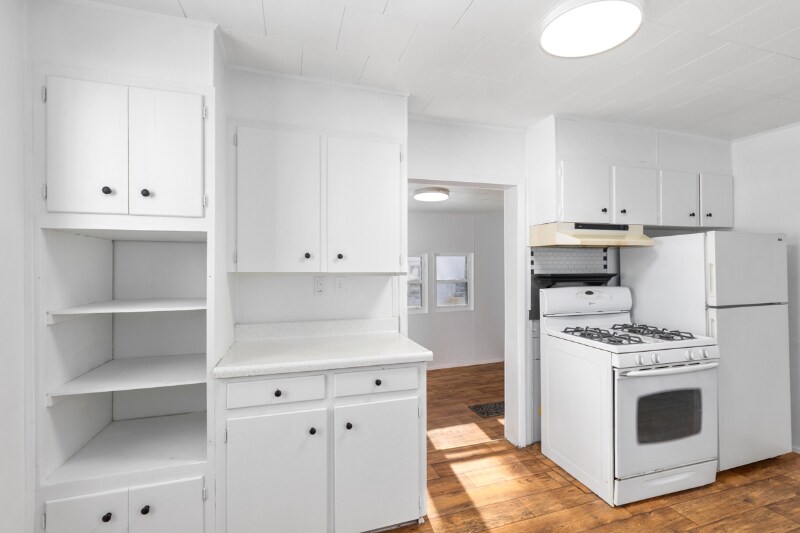 Building Photo - 210 New St