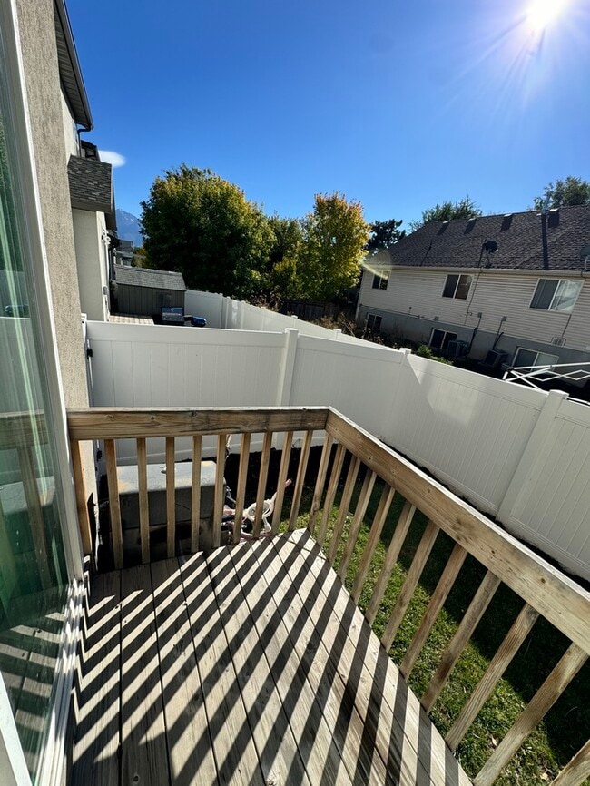 Building Photo - Your Next Home Awaits!