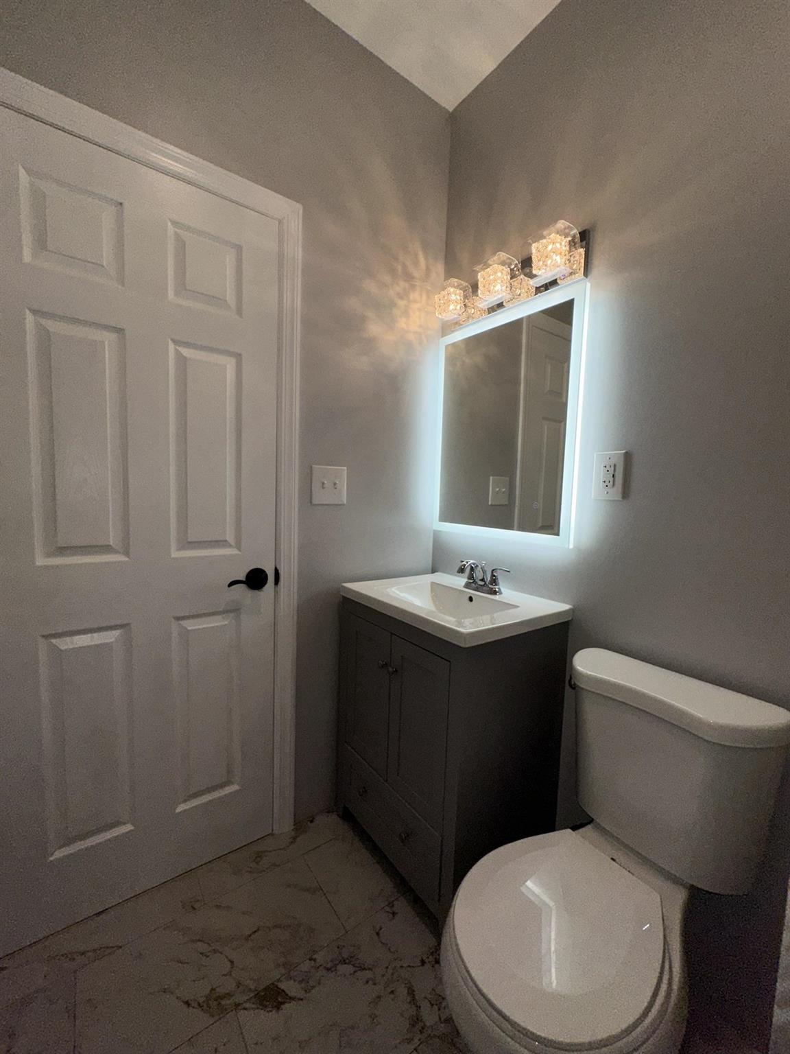 Building Photo - 220 Lafayette Ave