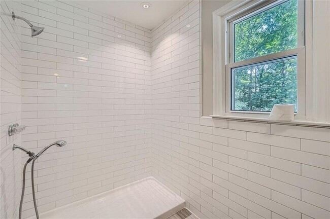 Building Photo - 7575 Ball Mill Rd NE