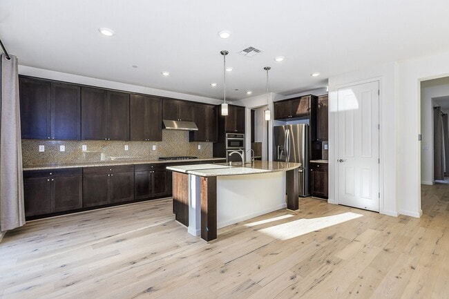 Building Photo - Stunning Executive Style Home in Fremont – Ardenwood Neighborhood!