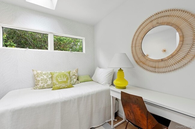 Building Photo - 31059 Middle Rd