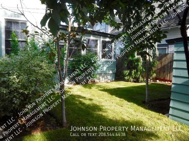 Building Photo - 1011 N 21st St