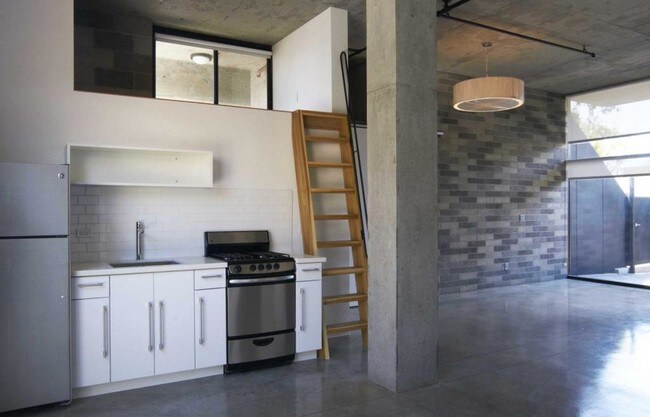 Building Photo - 4017 1st Ave