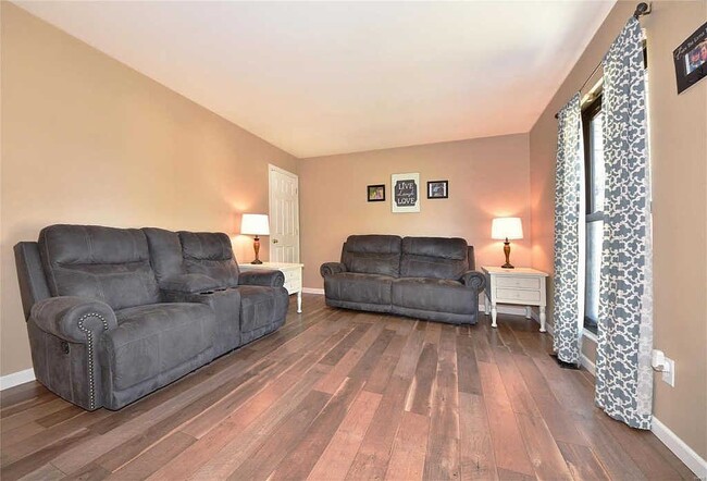 Building Photo - 3049 Orton St