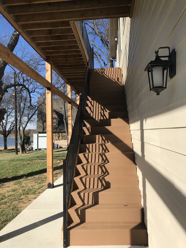 stairs to entrance - 1217 Shahan Prairie Rd