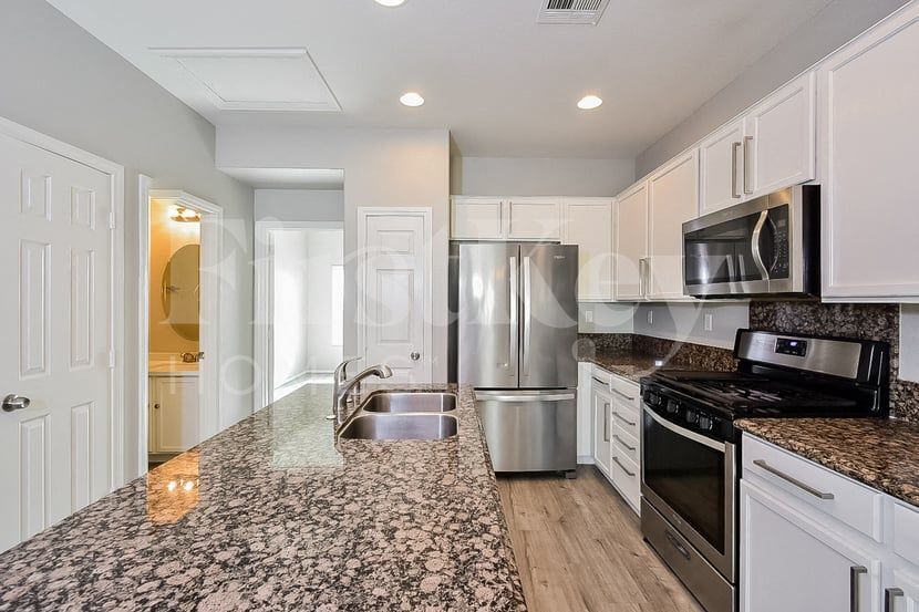 Building Photo - 7848 Marbledoe St